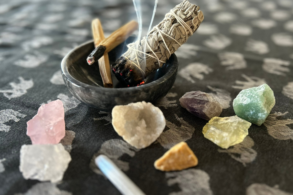 Stones & Smudging